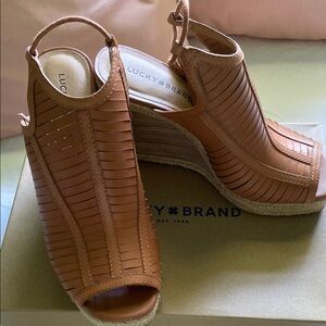 Lucky Brand Tan Wedge Peep-Toe Booties